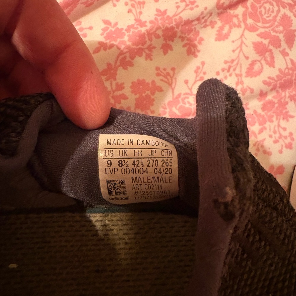 Adidas swift run 1.0 worn great price
men’s 9 women’s 11 Athletic miles left! - Picture 5 of 9